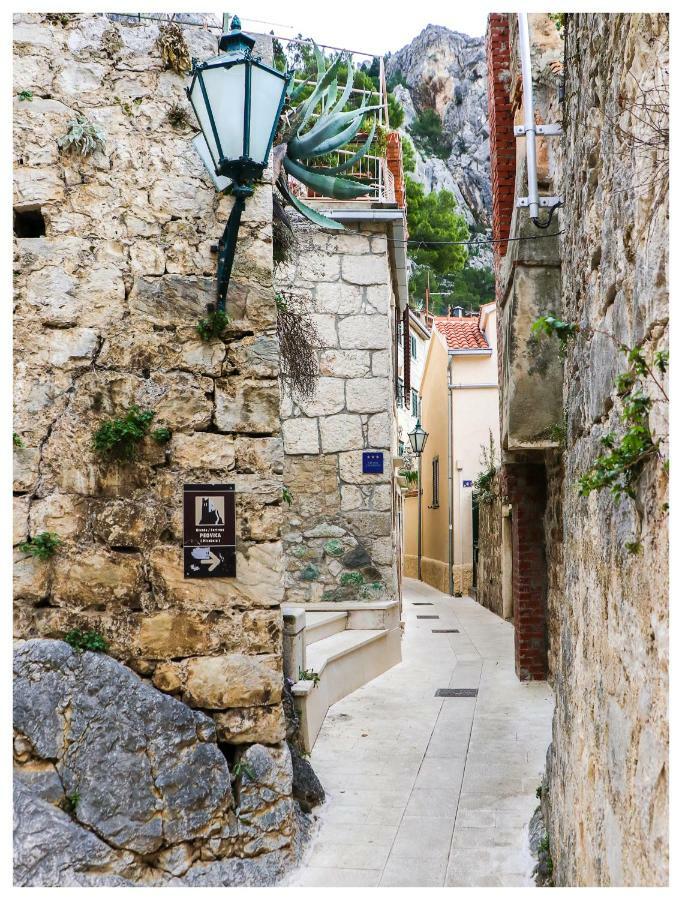 Apartments Mirabella Omiš Exterior foto