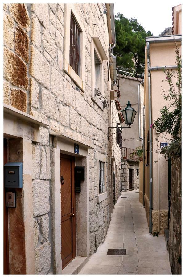 Apartments Mirabella Omiš Exterior foto
