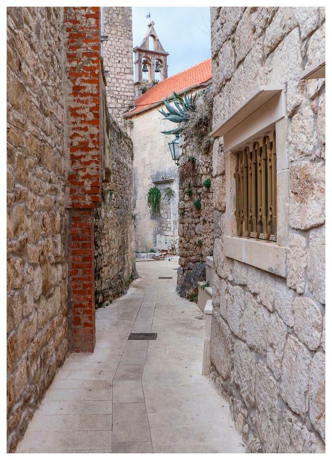 Apartments Mirabella Omiš Exterior foto